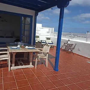 https://casa-puerto-calero.in-canary-islands.com
