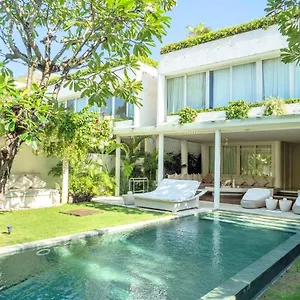 https://eden-the-residence-at-the-sea.ubudhotelsnow.com